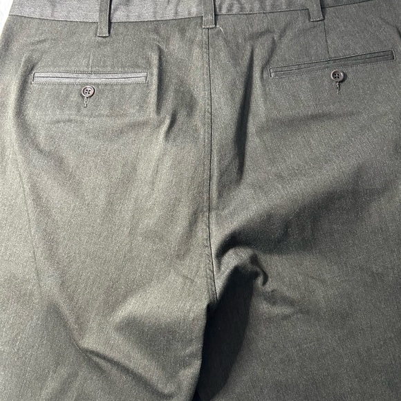Banana Republic men’s size 38 long stretch twill pants, olive color - Picture 6 of 11